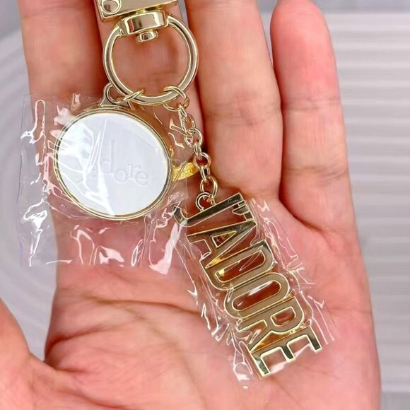 Dior 🆕 J'Adore Limited Edition Keychain - Picture 6 of 8